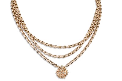 Lot 36 - A ANTIQUE GOLD MUFF CHAIN