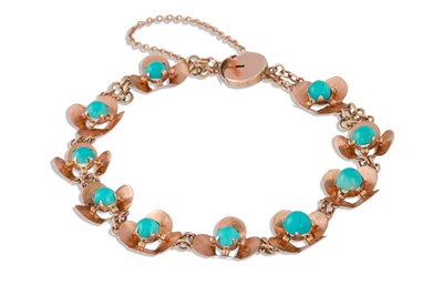 Lot 40 - AN ANTIQUE GOLD AND TURQUOISE BRACELET, the...