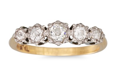 Lot 279 - A FIVE STONE DIAMOND RING, mounted in platinum...