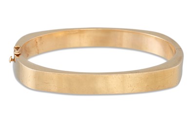 Lot 170 - A 9CT GOLD HINGED BANGLE, 18.5 g.