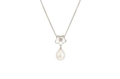 Lot 100 - A PEARL AND DIAMOND PENDANT, the shaped...