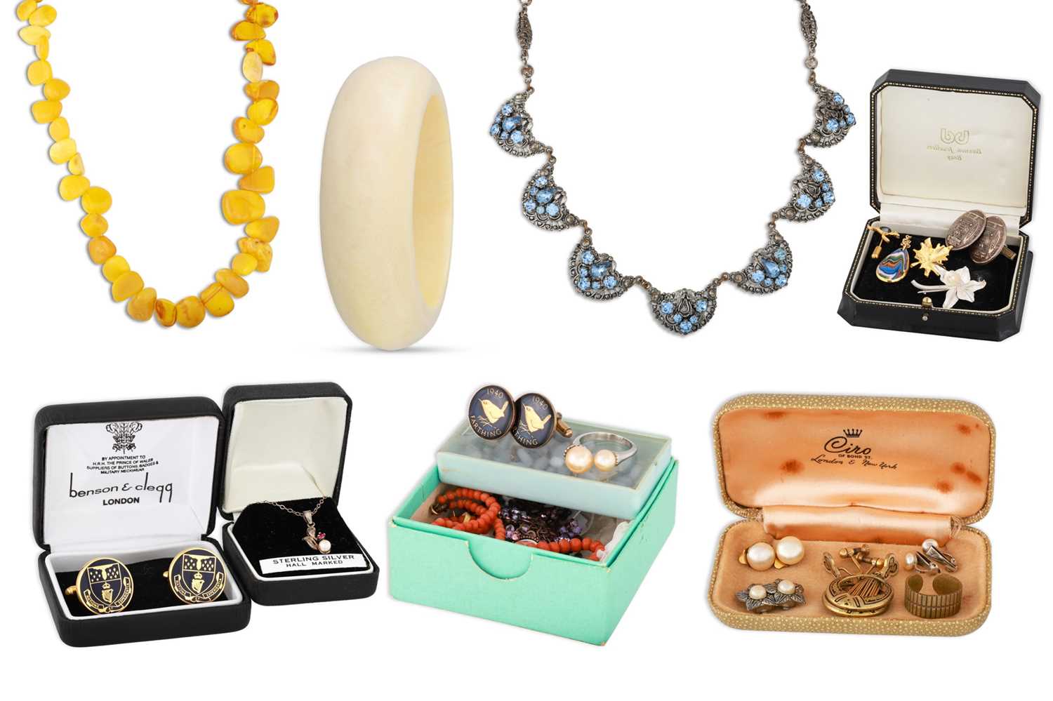 Lot 26 - A COLLECTION OF COSTUME JEWELLERY, to include...