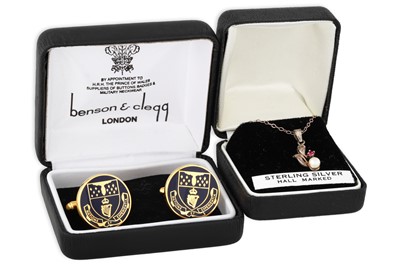 Lot 26 - A COLLECTION OF COSTUME JEWELLERY, to include...
