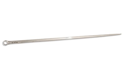 Lot 403 - A GEORGIAN SILVER GAME MEAT SKEWER, London 1805