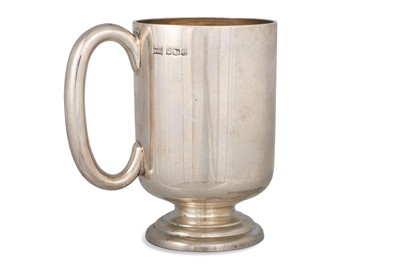 Lot 406 - A SILVER CHRISTENING MUG, Sheffield 1925, 124 g.