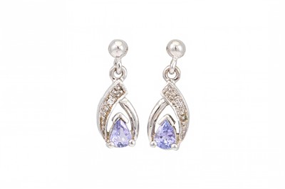 Lot 193 - A PAIR OF TANZANITE AND DIAMOND DROP EARRINGS,...
