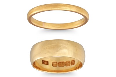 Lot 89 - A 22CT GOLD BAND, 3.2 g., size N, together...