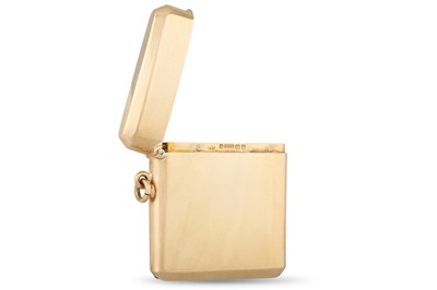 Lot 54 - A GEORGE V 9CT GOLD VESTA CASE, with stricker,...