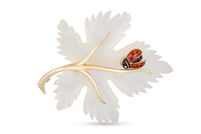 Lot 68 - A CRYSTAL AND EMERALD BROOCH, modelled as a...