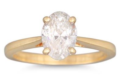 Lot 240 - AN OVAL DIAMOND SOLITAIRE RING, the oval...