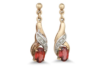 Lot 44 - A PAIR OF DIAMOND AND GARNET DROP EARRINGS,...