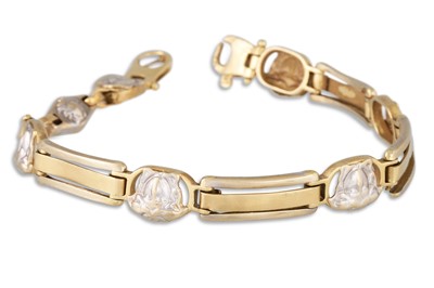 Lot 128 - A 14CT GOLD BRACELET, Greek marks applied,...