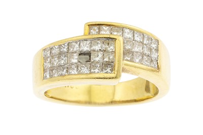 Lot 391 - A DIAMOND CROSS OVER RING, mounted in 18ct...