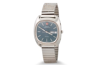 Lot 348 - A GENT'S STAINLESS STEEL OMEGA MEGA QUARTZ...