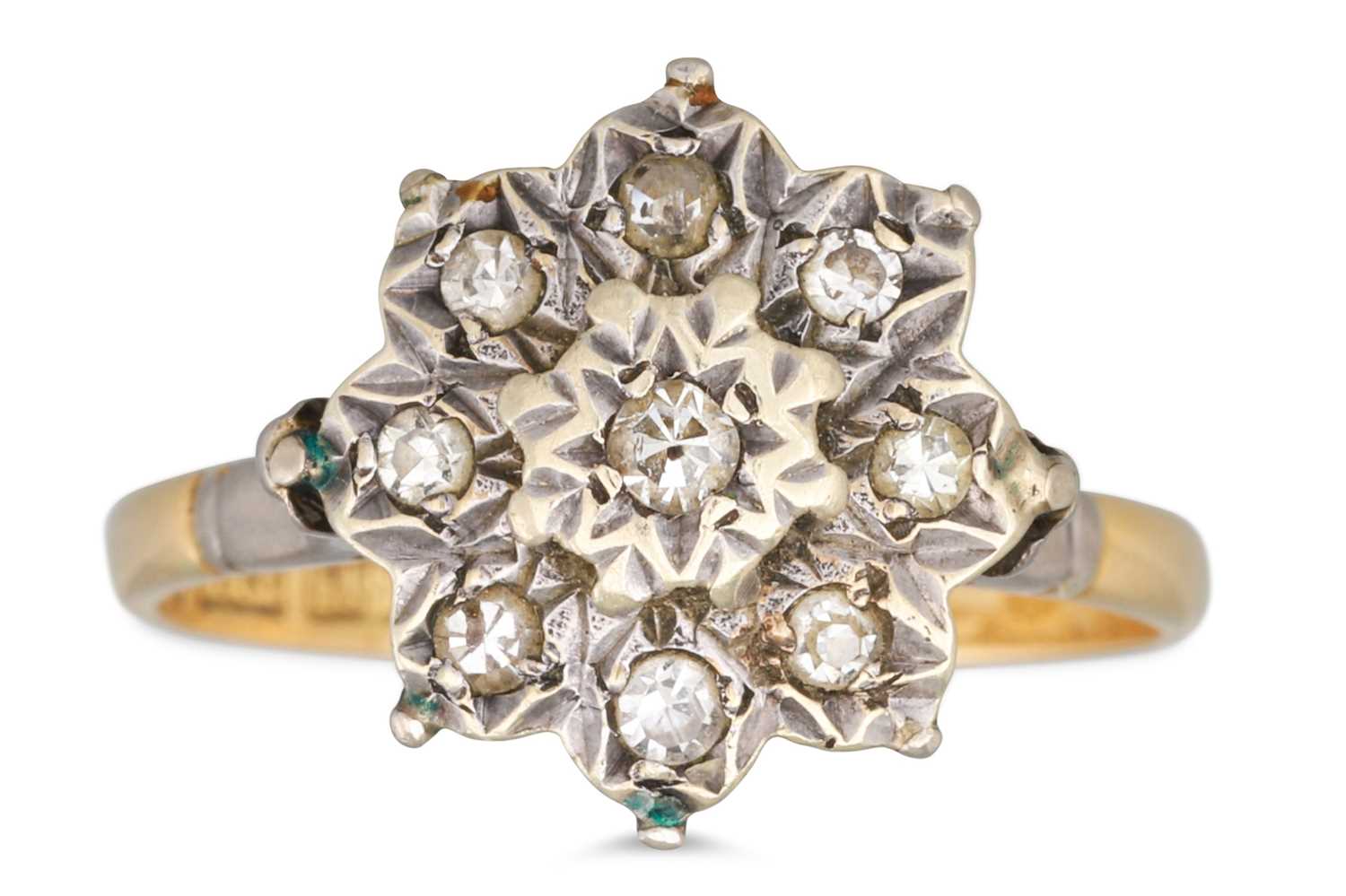 Lot 4 - A DIAMOND CLUSTER RING, mounted in gold, size L