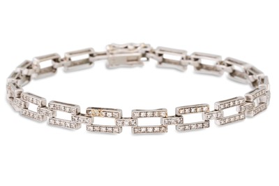 Lot 33 - A DIAMOND BRACELET, with rectangular box...