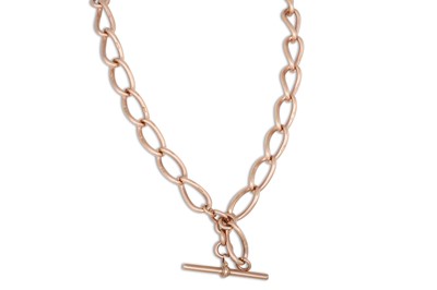 Lot 50 - A HEAVY 9CT GOLD OPEN CURB LINK ALBERT AND...