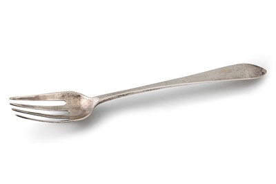 Lot 397 - A GEORGE III IRISH PROVINCIAL SILVER PASTRY...