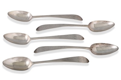 Lot 402 - A SET OF FIVE GEORGE III IRISH SILVER TAPER...