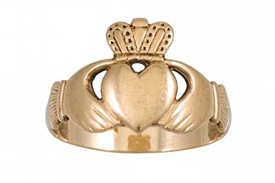 Lot 427 - A LADY'S IRISH CLADDAGH RING, mounted in 9ct...