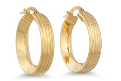 Lot 83 - A PAIR OF 18CT GOLD HOOP EARRINGS, 2.9 g.