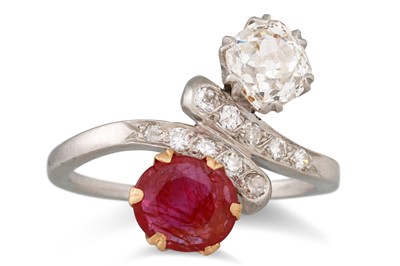 Lot 288 - AN ANTIQUE RUBY AND DIAMOND TOI ET MOI RING,...