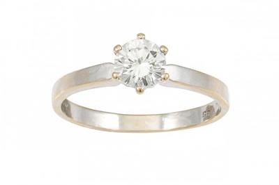 Lot 7 - A DIAMOND SOLITAIRE RING, the brilliant cut...