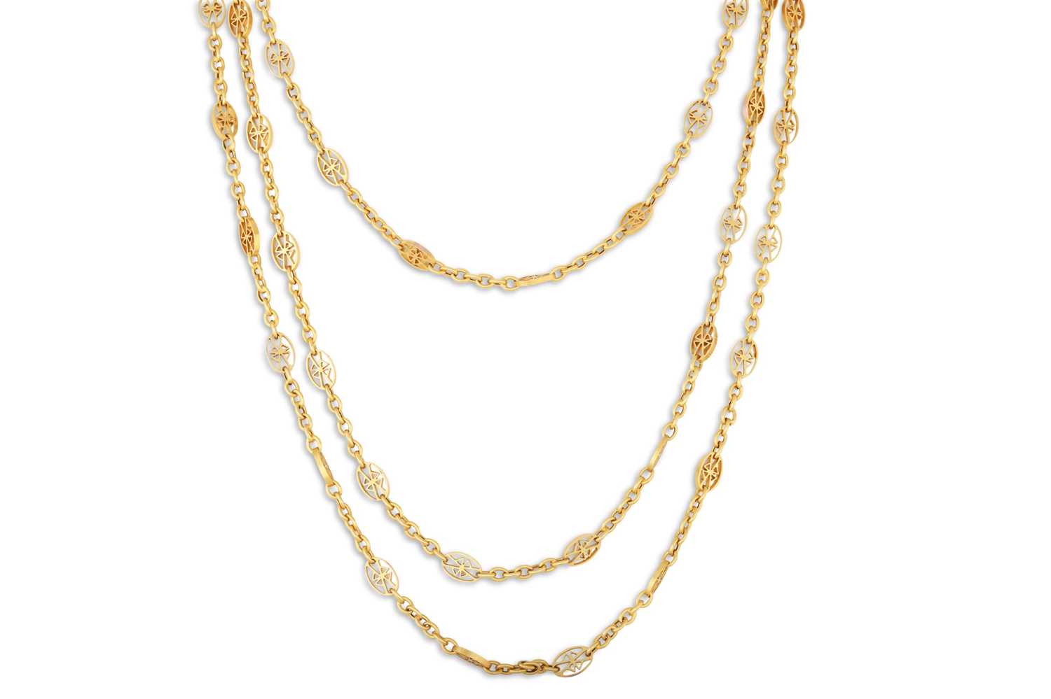 Lot 91 - A FANCY LINK MUFF CHAIN, approx 59"