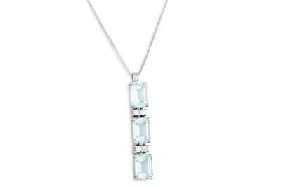 Lot 128 - AN AQUAMARINE AND DIAMOND PENDANT, the...