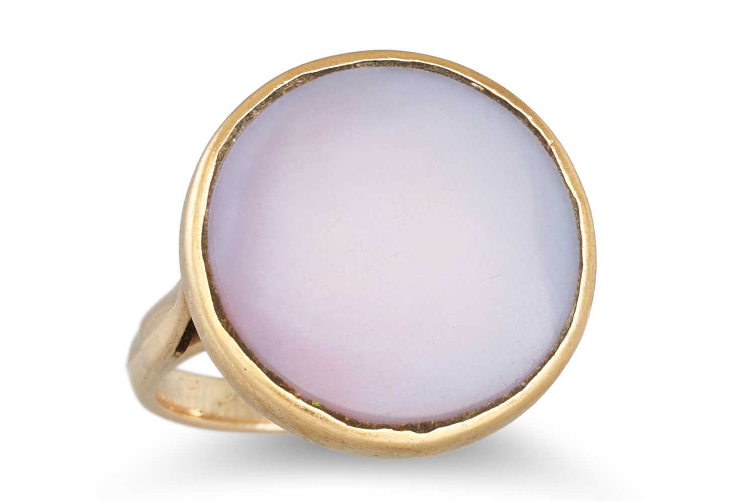 Lot 3 - A VINTAGE RING, set with carnelian in 9ct gold....