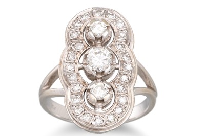 Lot 66 - A DIAMOND CLUSTER RING, the three brilliant...