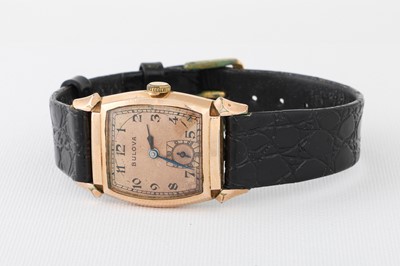 Lot 372 - A VINTAGE GOLD PLATED 'BULOVA' WRISTWATCH,...
