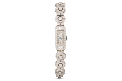Lot 122 - AN ART DECO DIAMOND SET PLATINUM LADY'S...