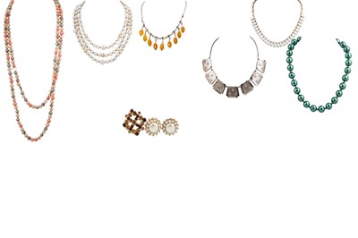 Lot 143 - A 1950'S NECKLACE, together with two other...