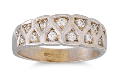 Lot 298 - A DIAMOND SET DRESS RING, mounted in 9ct gold,...