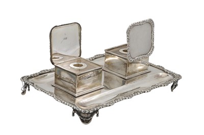 Lot 532 - A FINE QUALITY GEORGE V RECTANGULAR SILVER...