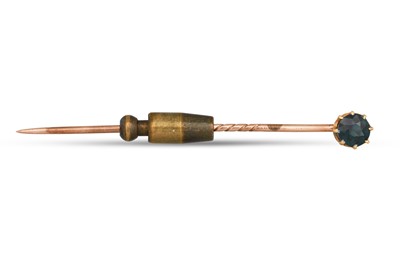Lot 117 - A GEM SET TIE PIN, mounted in 9ct gold, 14ct...