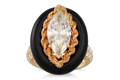 Lot 315 - A VINTAGE DIAMOND AND ONYX RING BY DAVID...
