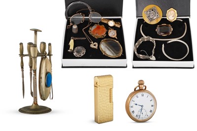 Lot 4 - A COLLECTION OF VINTAGE COSTUME AND SILVER...