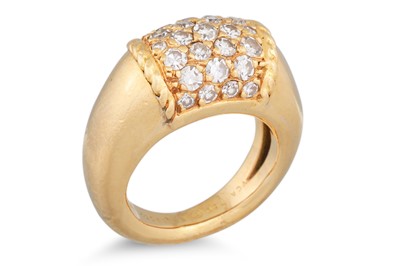 Lot 174 - A VAN CLEEF & ARPELS DIAMOND SET PHILIPPINE...