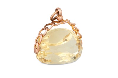 Lot 231 - AN ANTIQUE SWIVEL SEAL, set with citrine