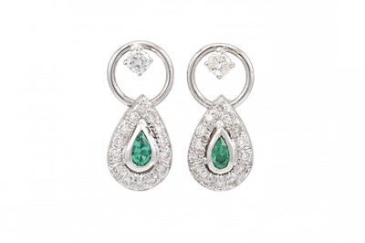 Lot 272 - A PAIR OF EMERALD AND DIAMOND CLUSTER EARRINGS,...