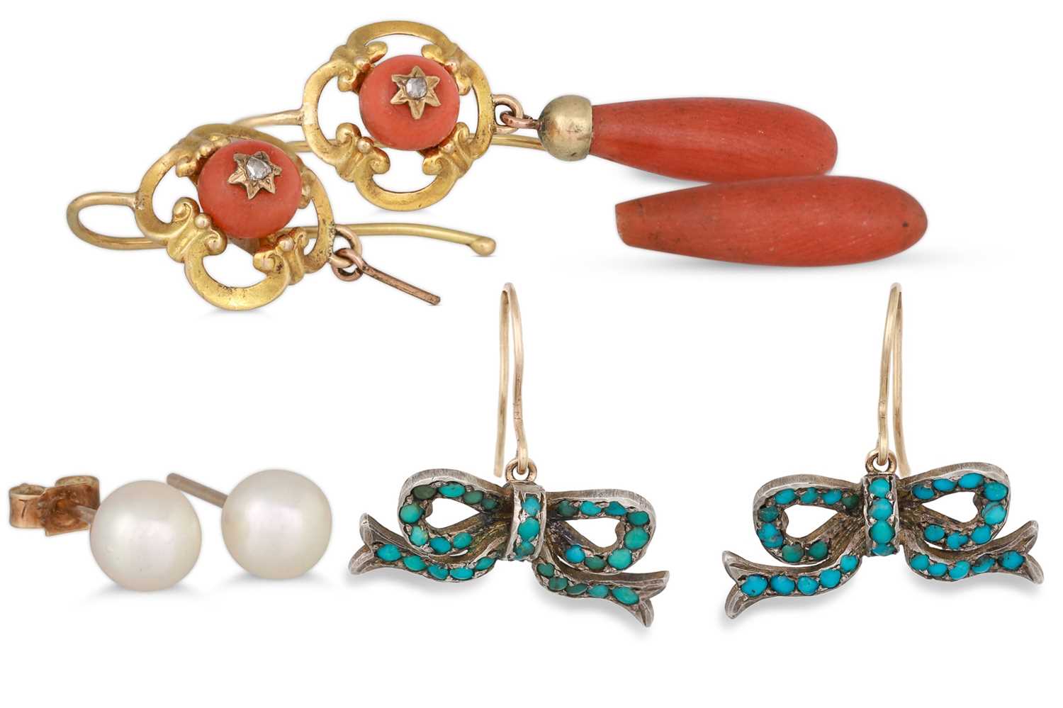 Lot 37 - A COLLECTION OF VINTAGE AND LATER EARRINGS, to...