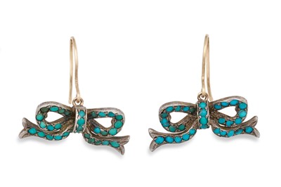 Lot 37 - A COLLECTION OF VINTAGE AND LATER EARRINGS, to...