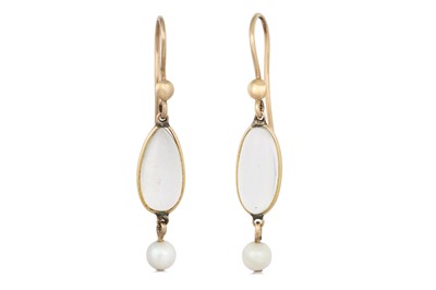 Lot 47 - A PAIR OF MOONSTONE AND CULTURED PEARL DROP...