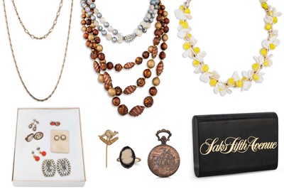Lot 6 - AN INTERESTING COLLECTION OF COSTUME JEWELLERY,...
