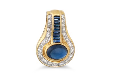 Lot 289 - A DIAMOND AND SAPPHIRE PENDANT, the cabochon...