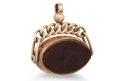 Lot 18 - A VICTORIAN BLOODSTONE AND CARNELIAN SWIVEL...