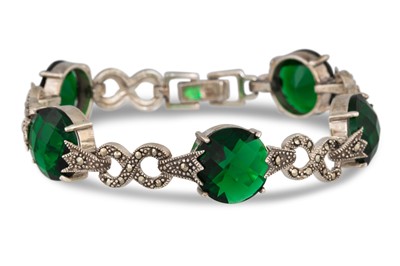 Lot 31 - A SILVER MARCASITE BRACELET