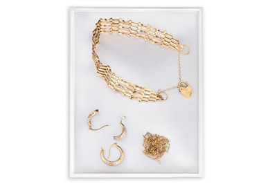 Lot 65 - A COLLECTION OF 9CT GOLD JEWELLERY, 7.4 g.